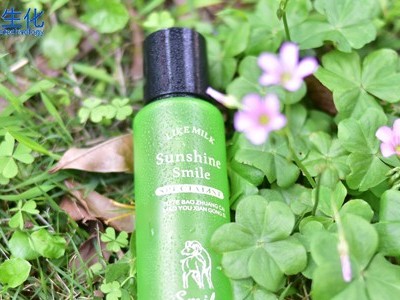 你臉上的痘痘允許你繼續(xù)護(hù)膚化妝嗎？