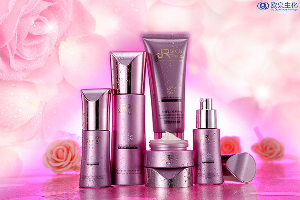 化妝品oem廠家:使用護(hù)膚品搓泥怎么辦？