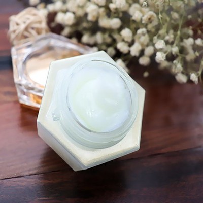 眼部廠家:眼部護(hù)理中的香型