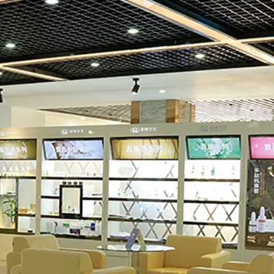 化妝品代加工:開個(gè)什么化妝品店好？