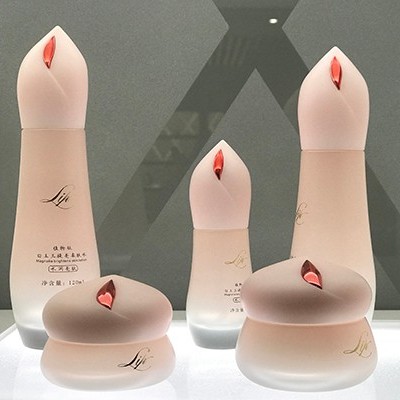 護膚產(chǎn)品合適裝什么包材？